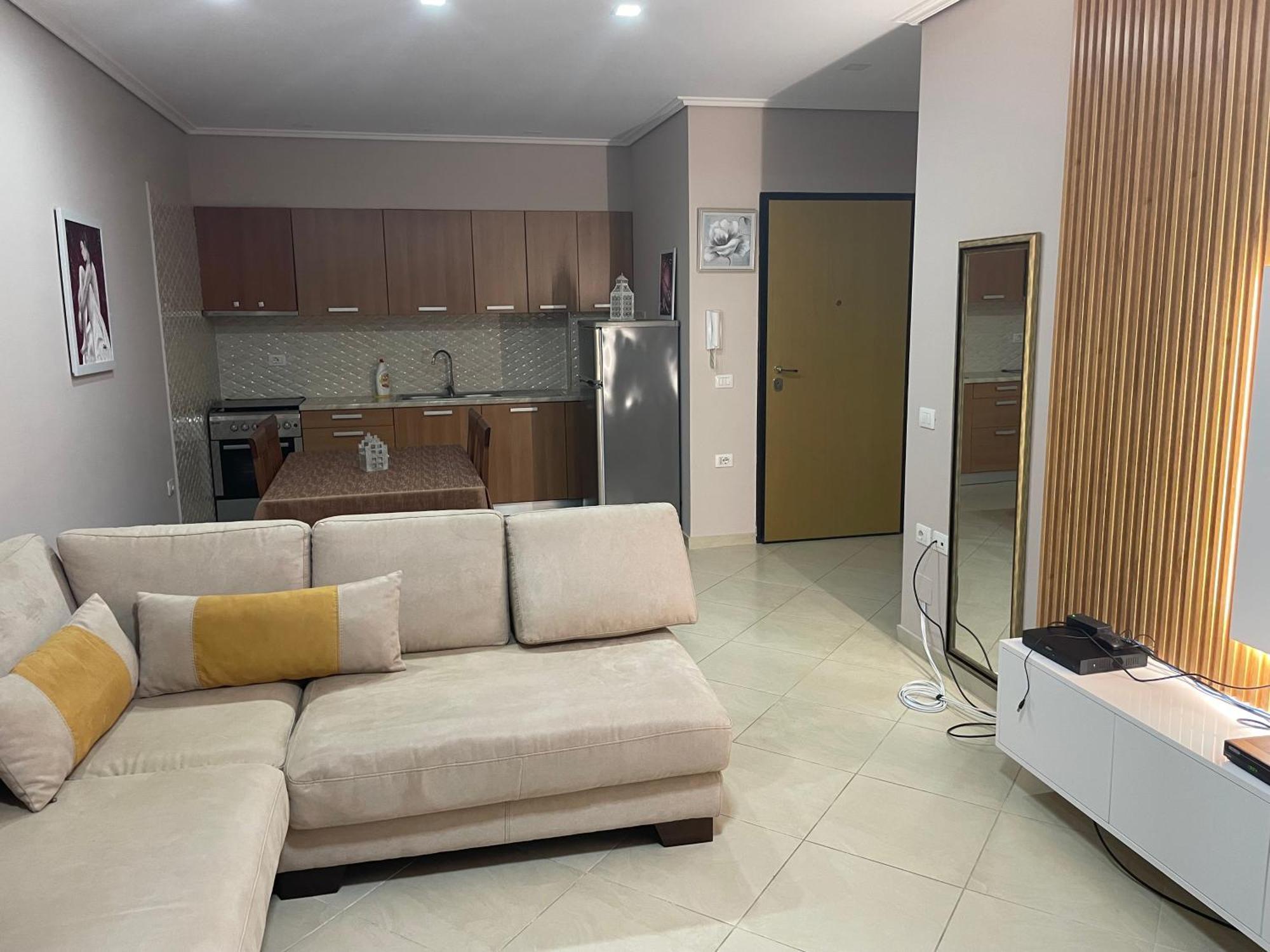 5 Star Apartment Vlore Bagian luar foto