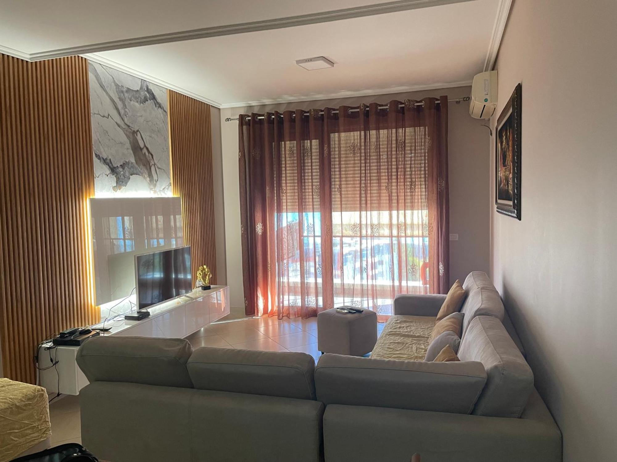 5 Star Apartment Vlore Bagian luar foto